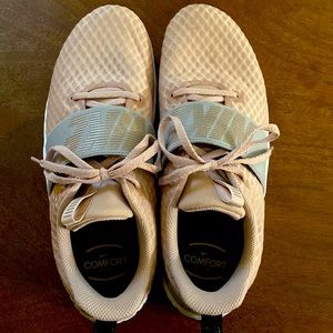 Nike Renew In-Season TR 9 Shoes Womens 10.5 Athletic Running Sneakers AR4543-200